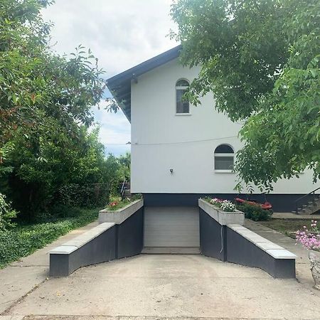 Apartamento Érd - Csendes, kényelmes családi ház Exterior foto