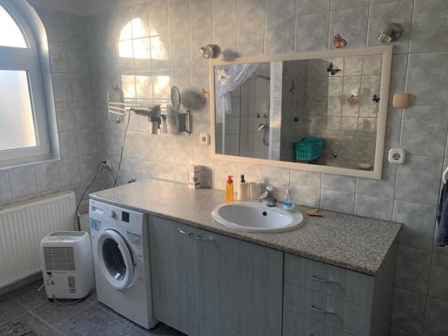 Apartamento Érd - Csendes, kényelmes családi ház Exterior foto